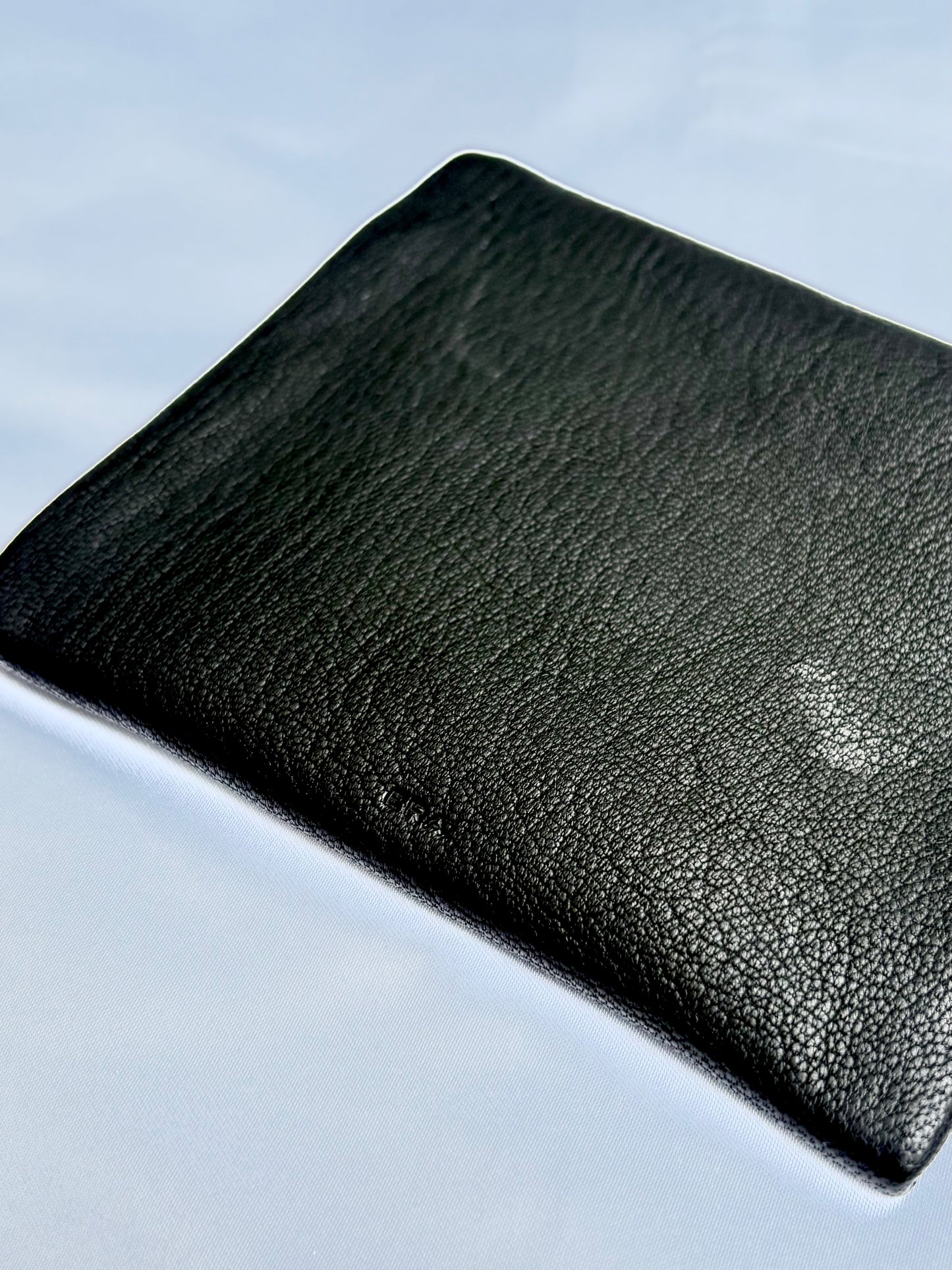 EO Goat Zip Pouch Short