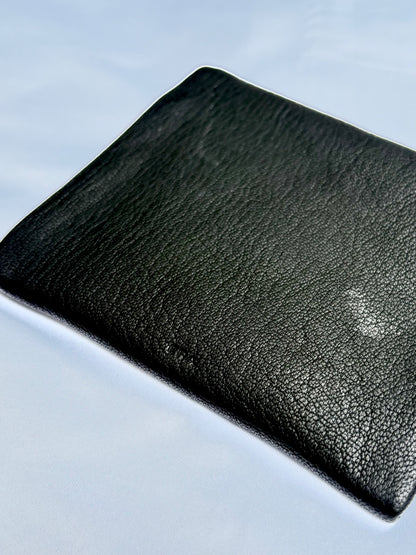 EO Goat Zip Pouch Short