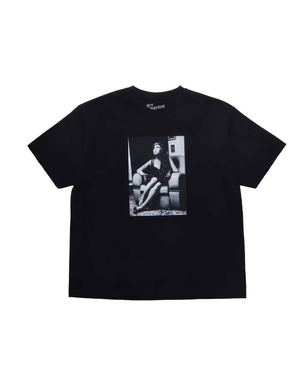 Amy Winehouse "Sitting On A Chair" Photo S/S Tee