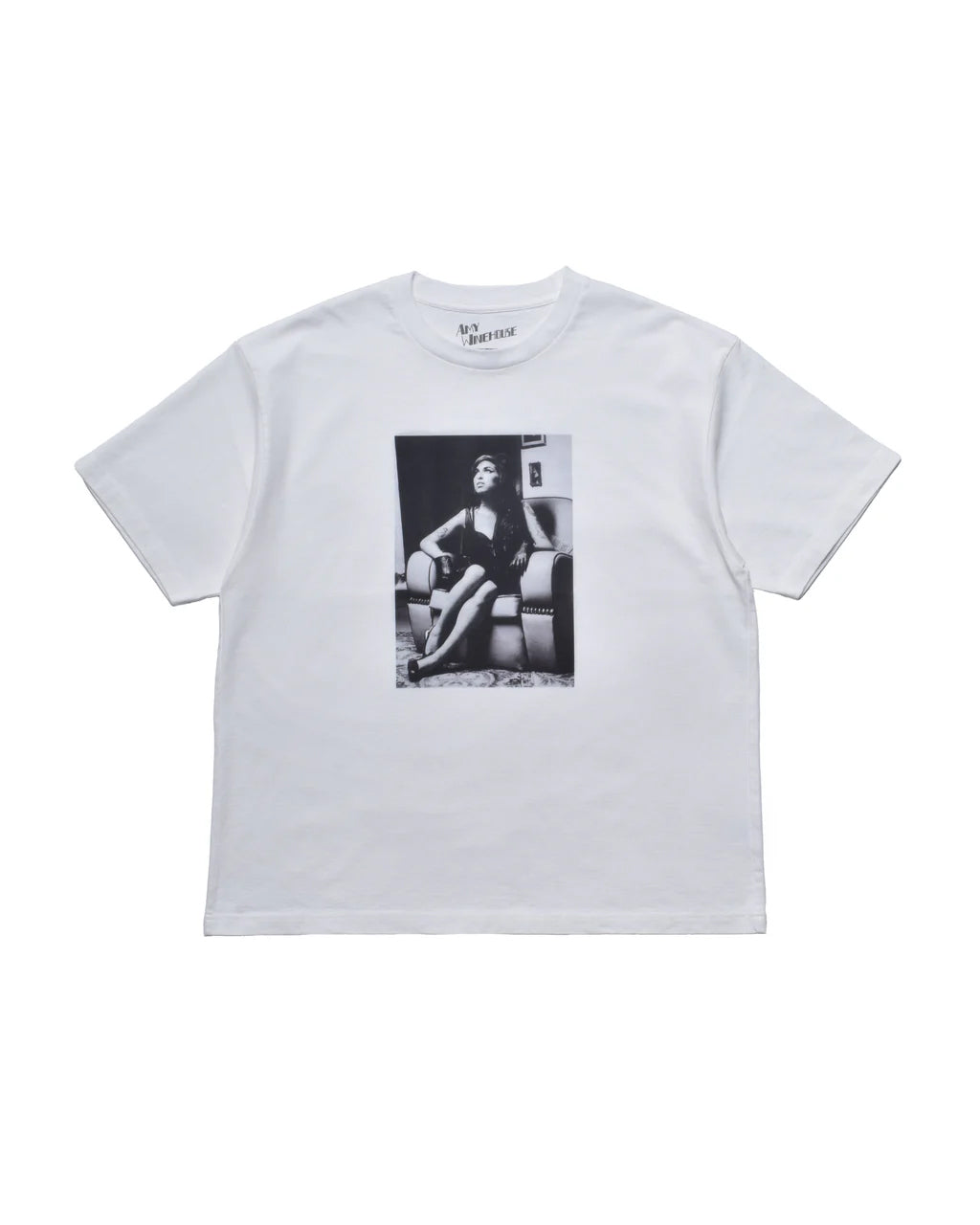 Amy Winehouse "Sitting On A Chair" Photo S/S Tee